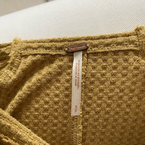 Free People sweater - Picture 4 of 4